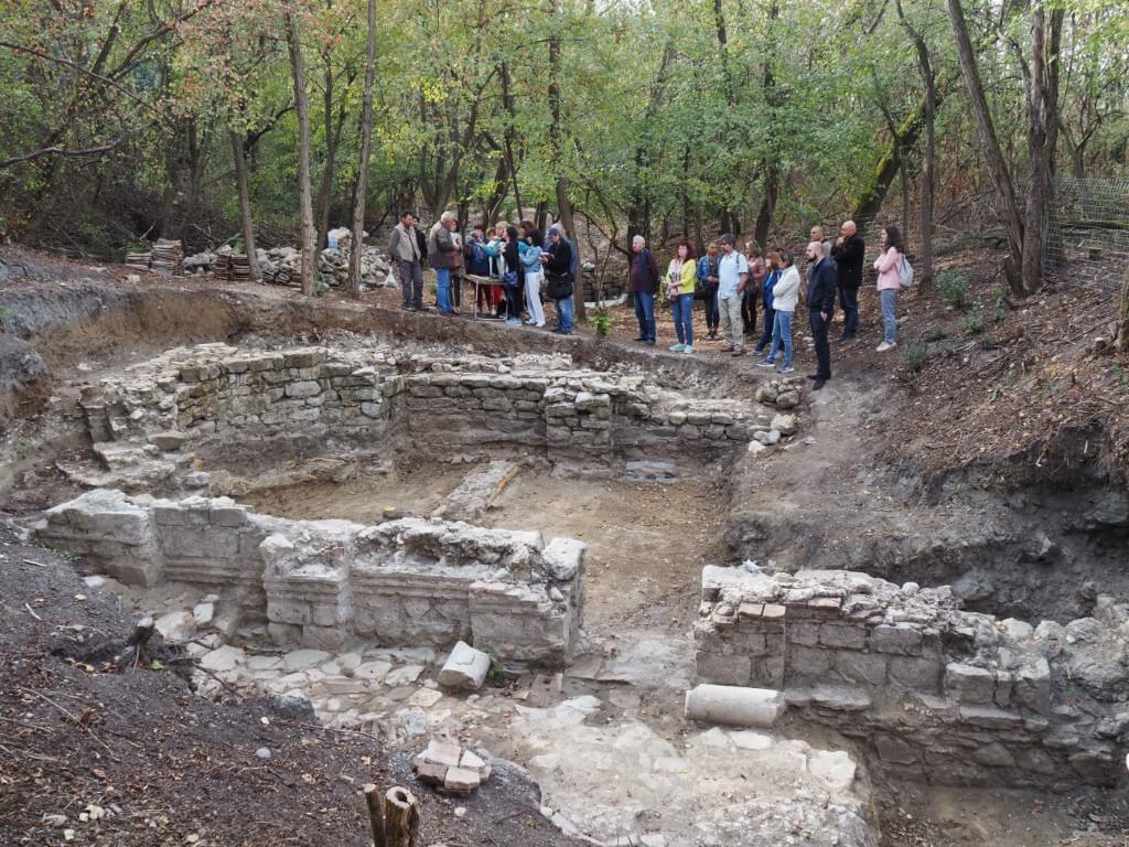 Наш екип проучва исихасткия манастир на св. Теодосий Търновски